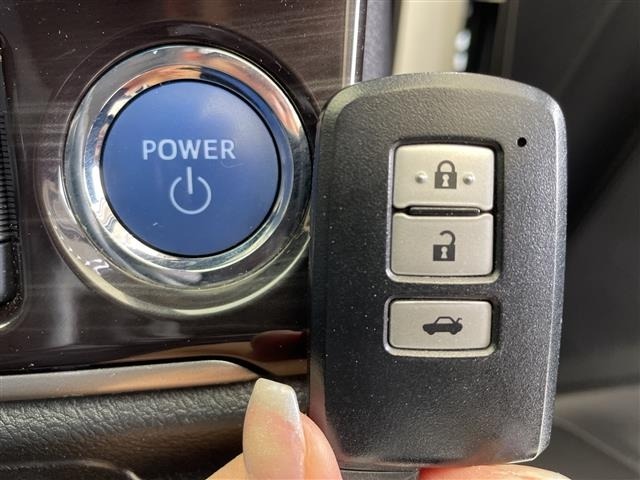 Toyota CROWN 2017 7317533-4