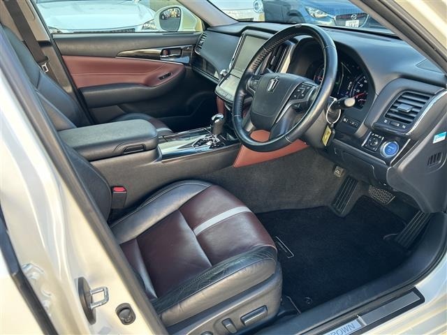 Toyota CROWN 2014 7317534-2