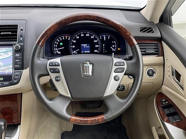 Toyota CROWN 2012 7317703-1