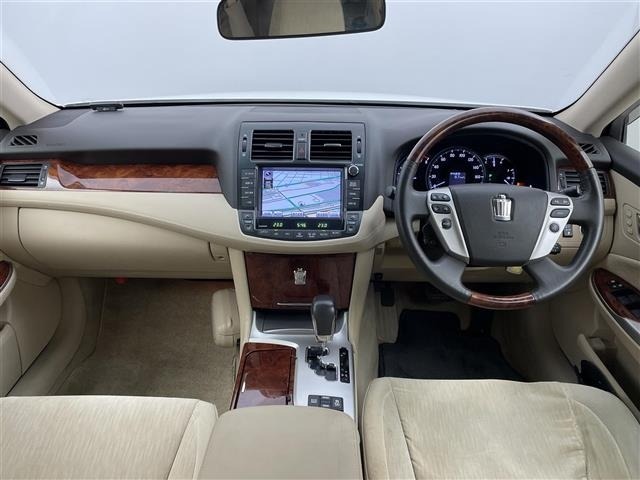 Toyota CROWN 2012 7317703-15