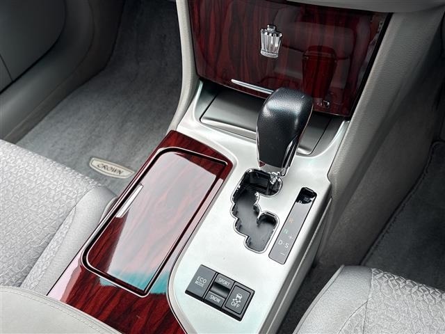 Toyota CROWN 2010 7317777-10