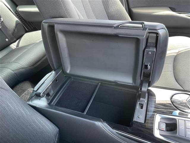 Toyota CROWN 2018 7317803-10