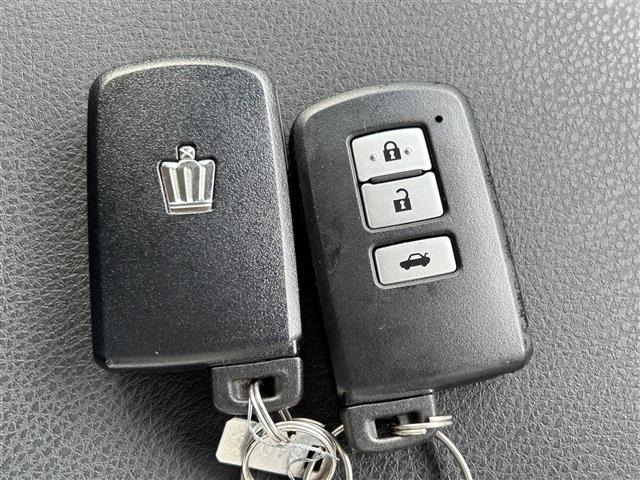 Toyota CROWN 2017 7317937-11
