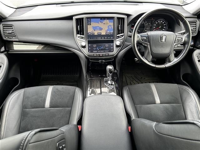 Toyota CROWN 2017 7317937-15