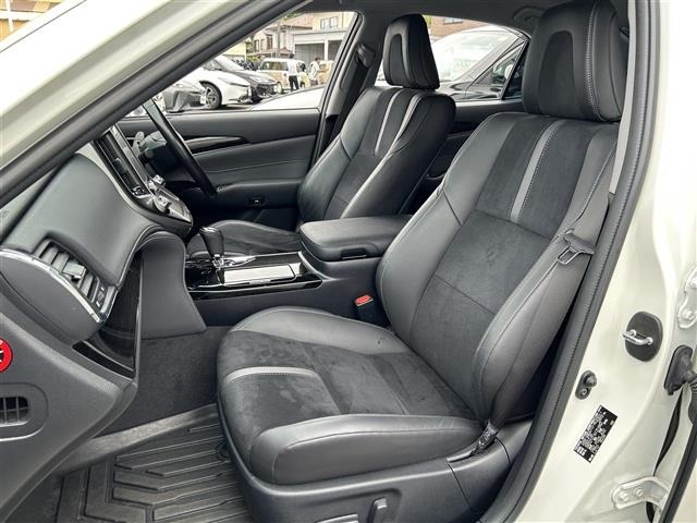 Toyota CROWN 2017 7317937-6