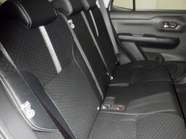 Daihatsu ROCKY 2025 7340944-8