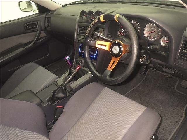 Nissan SKYLINE 2000 7317509-3