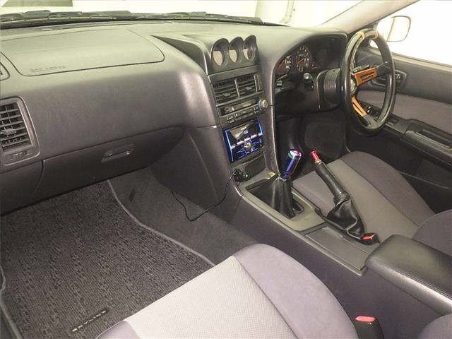 Nissan SKYLINE 2000 7317509-4