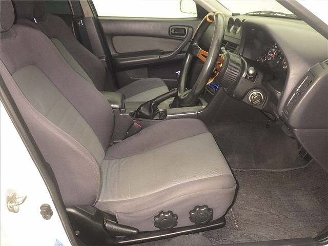 Nissan SKYLINE 2000 7317509-5