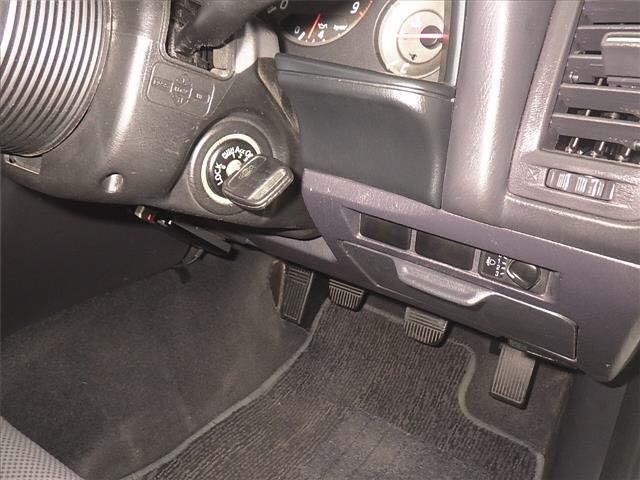 Nissan SKYLINE 2000 7317509-8