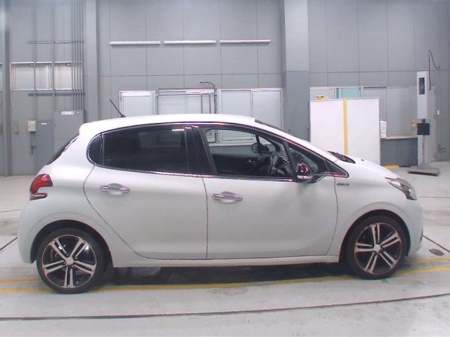 Peugeot 208 2017 7343155-3