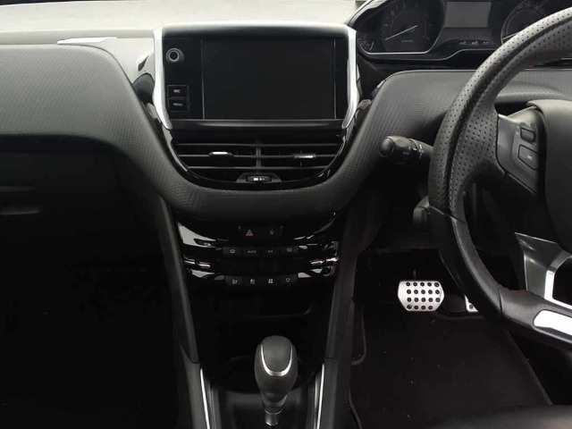 Peugeot 208 2017 7343155-9