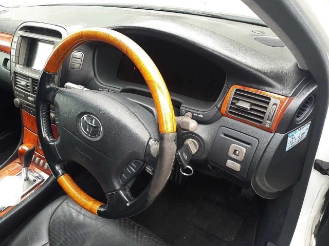Toyota CELSIOR 2004 7354540-9