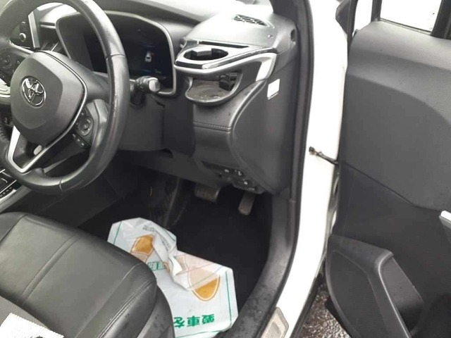 Toyota COROLLA CROSS 2021 7353929-9