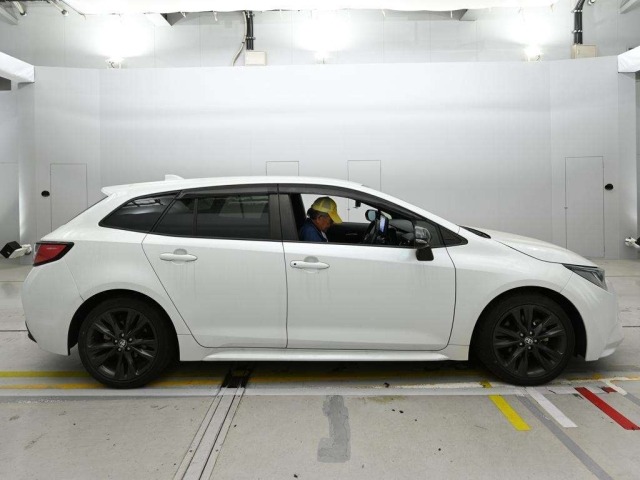 Toyota COROLLA TOURING 2021 7354352-3