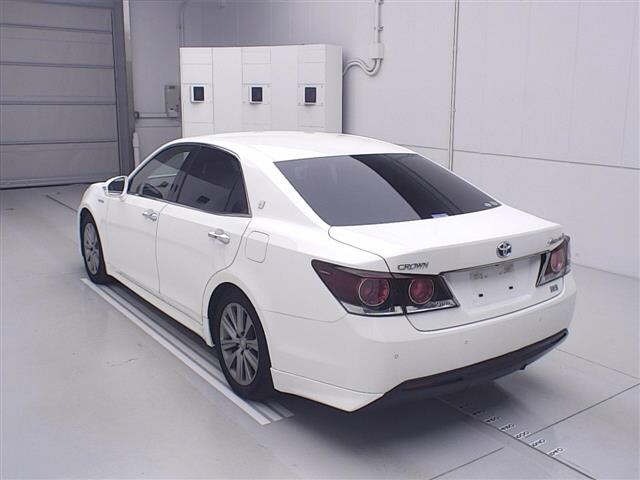 Toyota CROWN 2017 7354779-1