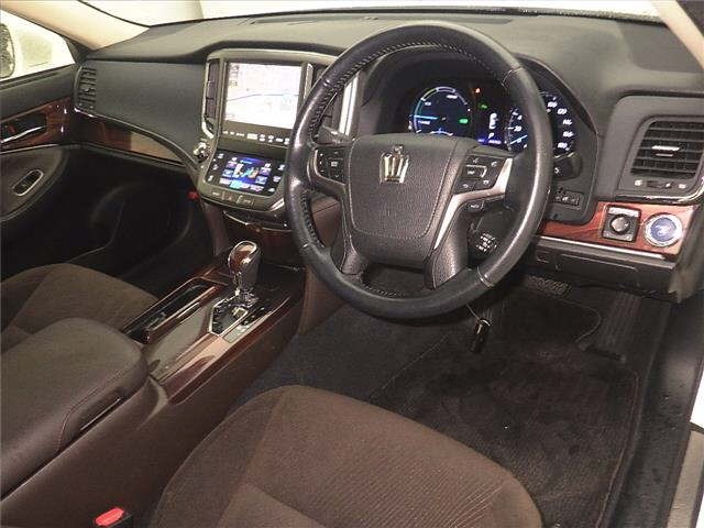 Toyota CROWN 2014 7354781-3