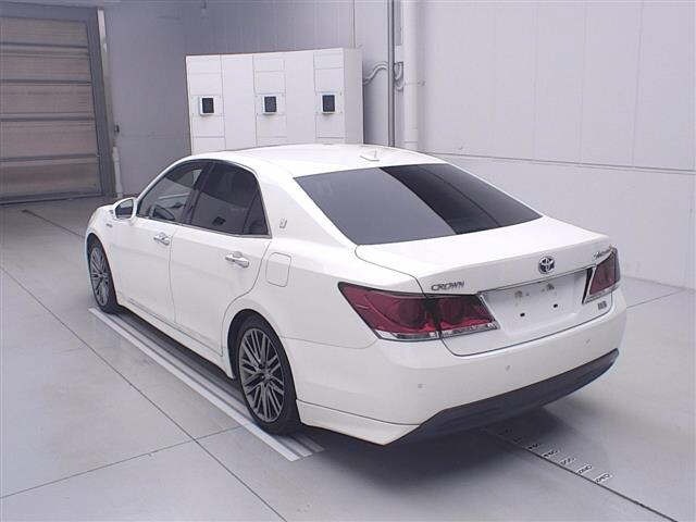 Toyota CROWN 2015 7354808-1