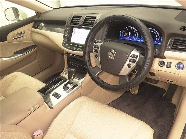 Toyota CROWN 2012 7354809-3