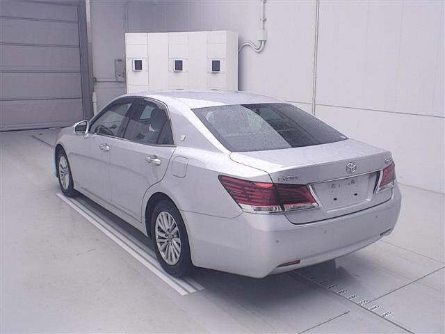 Toyota CROWN 2017 7354826-1