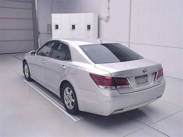 Toyota CROWN 2015 7354827-1