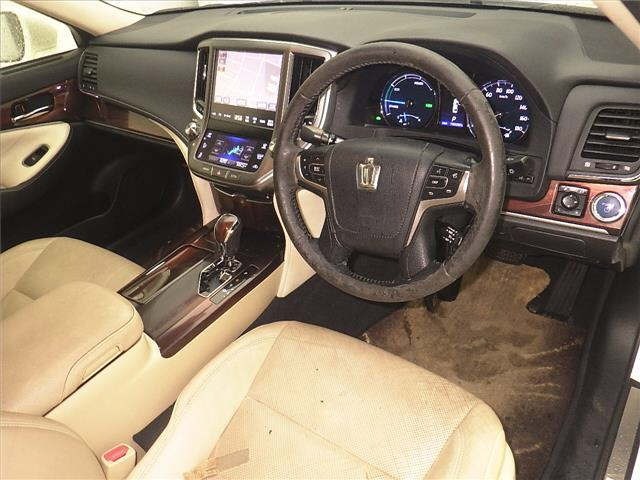 Toyota CROWN 2013 7354837-3