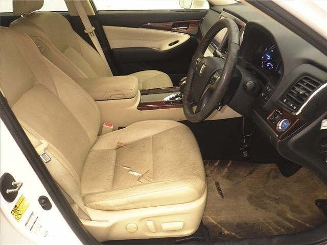 Toyota CROWN 2013 7354837-5
