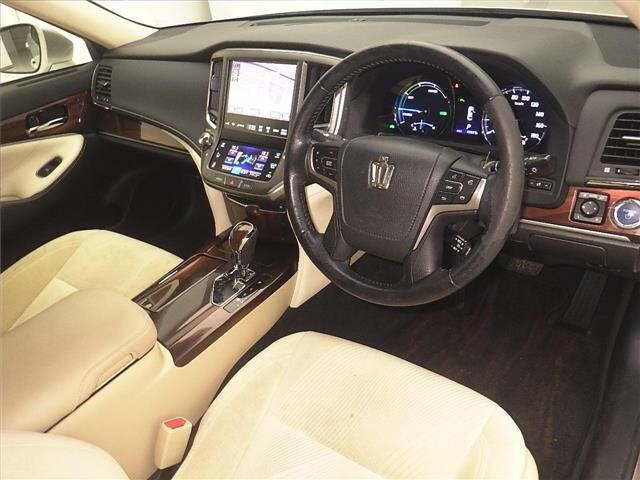 Toyota CROWN 2015 7354838-3
