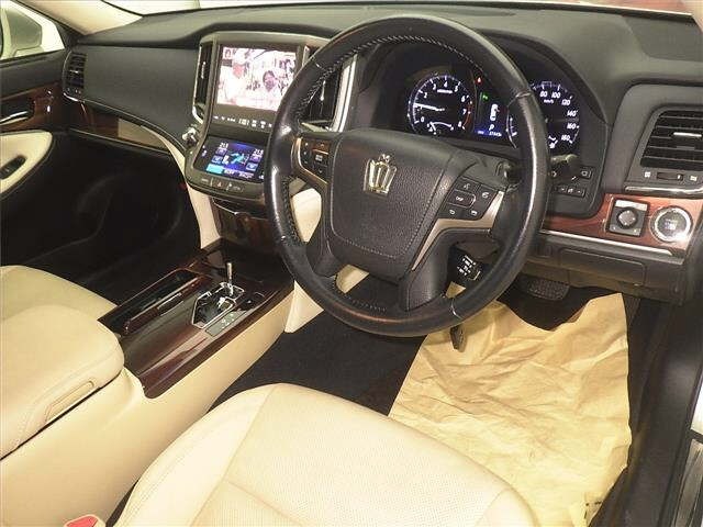 Toyota CROWN 2013 7354848-3