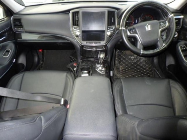 Toyota CROWN 2013 7354892-3