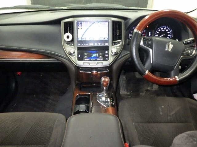 Toyota CROWN 2013 7354901-3