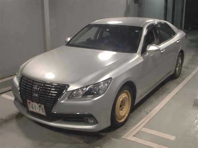 Toyota CROWN 2013 7354927-4