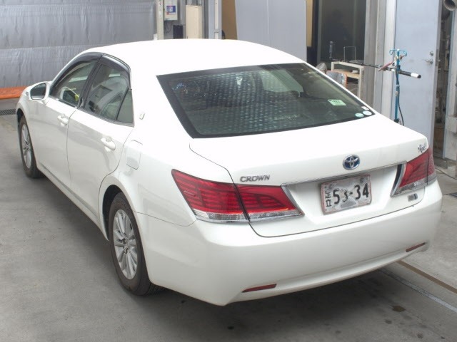 Toyota CROWN 2015 7355009-1