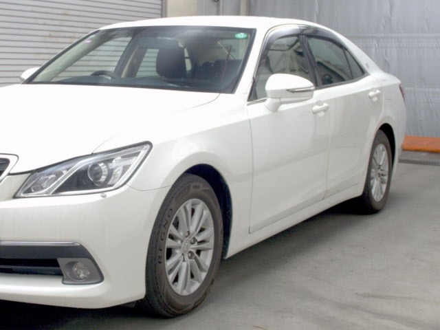 Toyota CROWN 2015 7355009-4