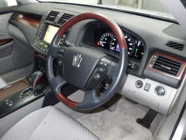 Toyota CROWN 2009 7355013-3