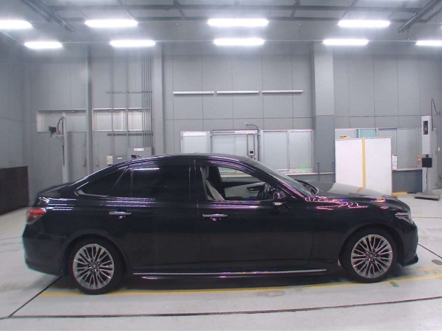 Toyota CROWN 2018 7355055-3