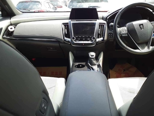 Toyota CROWN 2018 7355055-9
