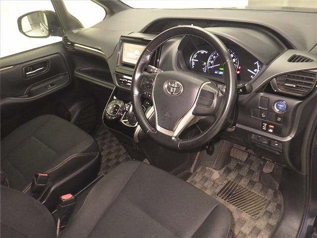 Toyota ESQUIRE 2015 7353632-3