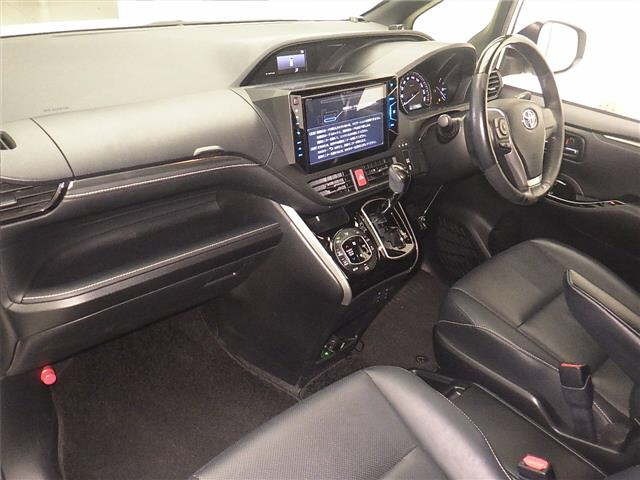 Toyota ESQUIRE 2017 7353641-4