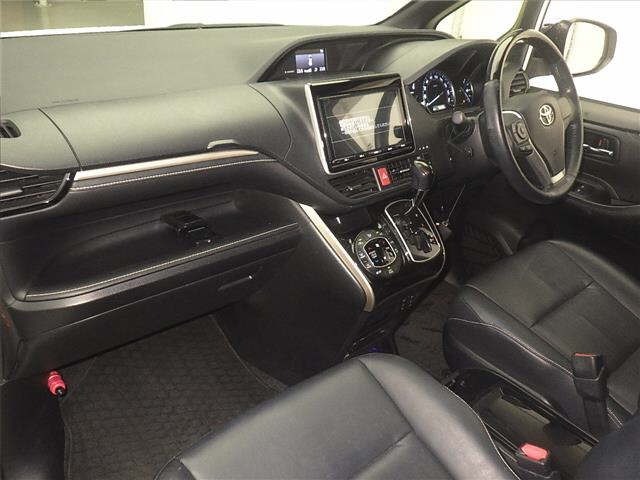 Toyota ESQUIRE 2016 7353663-4