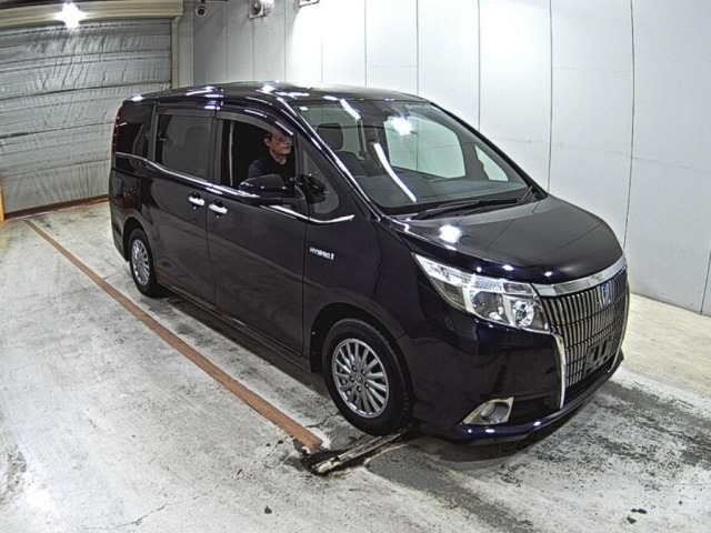 Toyota ESQUIRE 2015 7353720-0