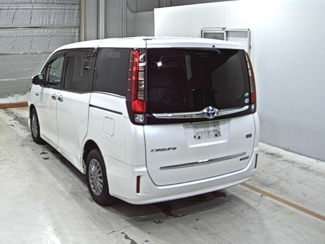 Toyota ESQUIRE 2015 7353721-1