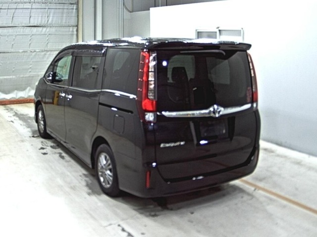 Toyota ESQUIRE 2015 7353731-1
