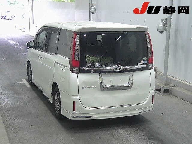 Toyota ESQUIRE 2015 7353761-1