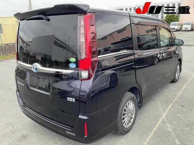 Toyota ESQUIRE 2017 7353784-6