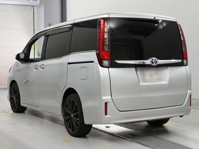 Toyota ESQUIRE 2014 7353786-6