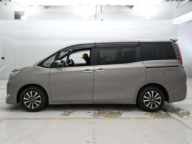Toyota ESQUIRE 2019 7353816-4