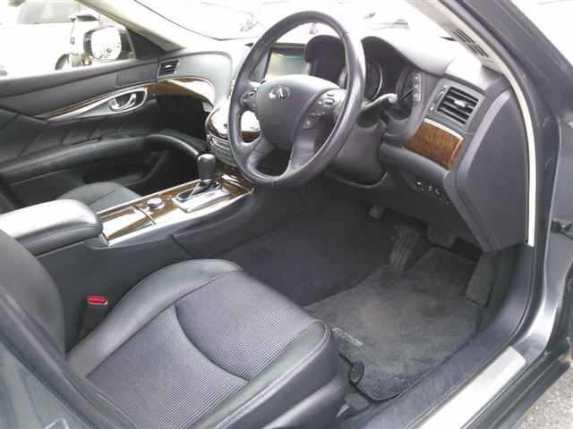 Nissan FUGA 2017 7356012-3