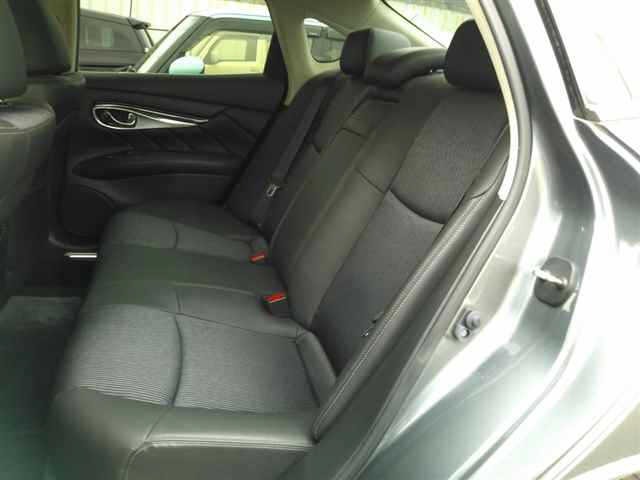 Nissan FUGA 2017 7356012-9