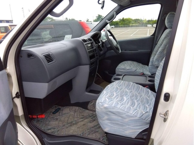 Toyota GRANVIA 1997 7354630-4